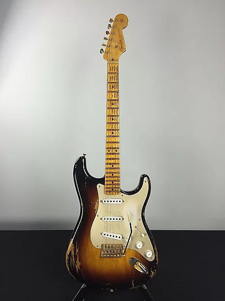 Гитара Fender Stratocaster 1954 (первый год выпуска)